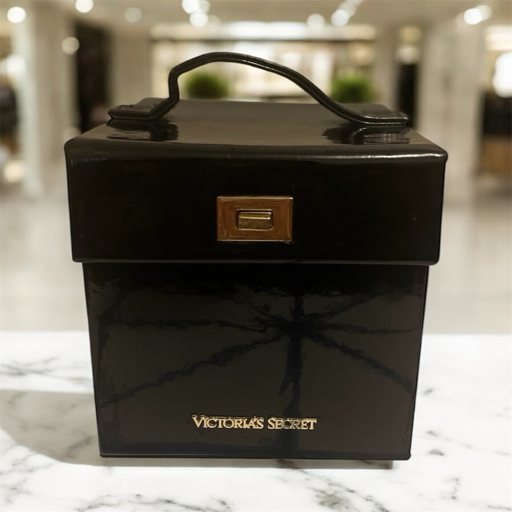 VICTORIAS SECRET SCANDALOUS LIMITED EDITION JEWELRY MAKEUP-MIRROR TRAVEL CASE